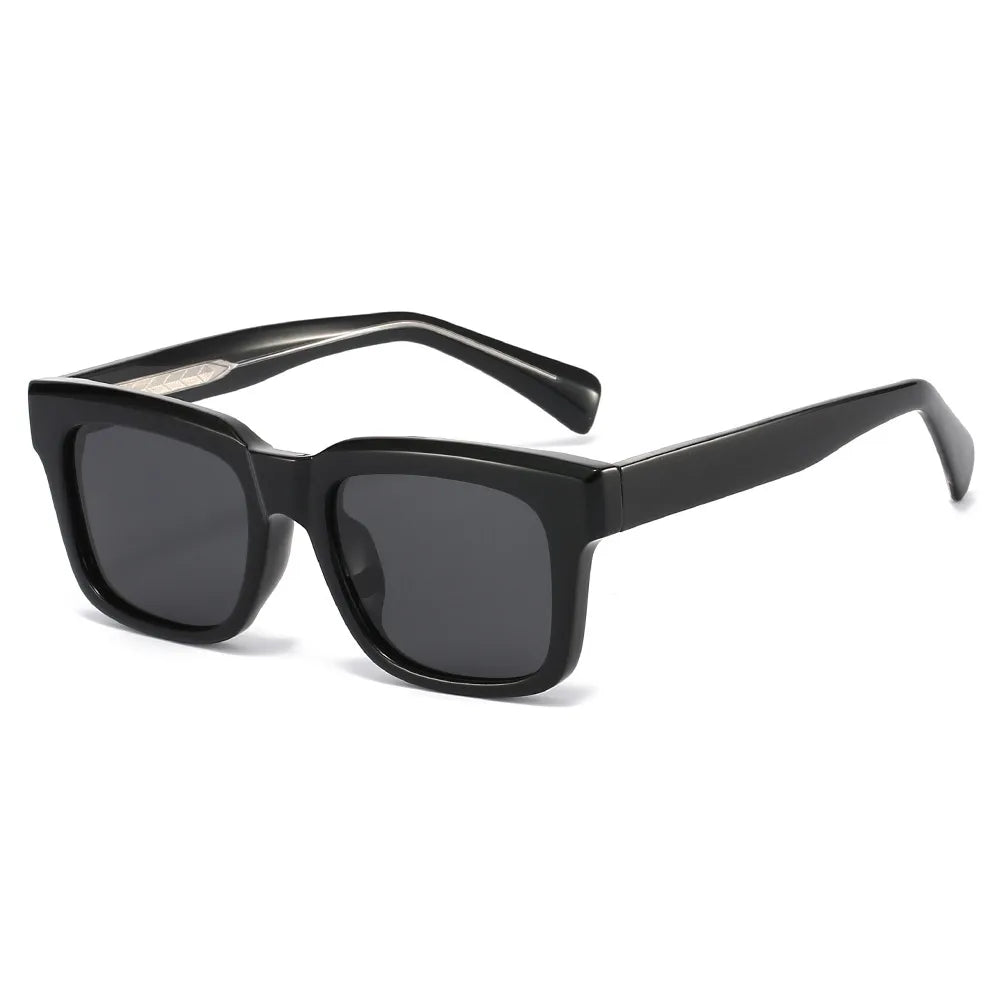 Lunettes carrées noires, verres polarisés — vue de face