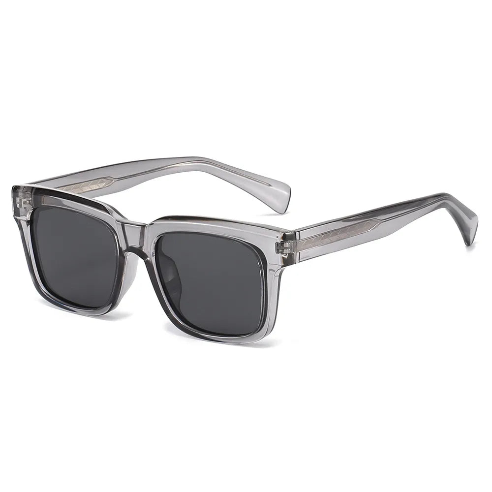 Lunettes carrées grises, verres polarisés — vue de trois quarts